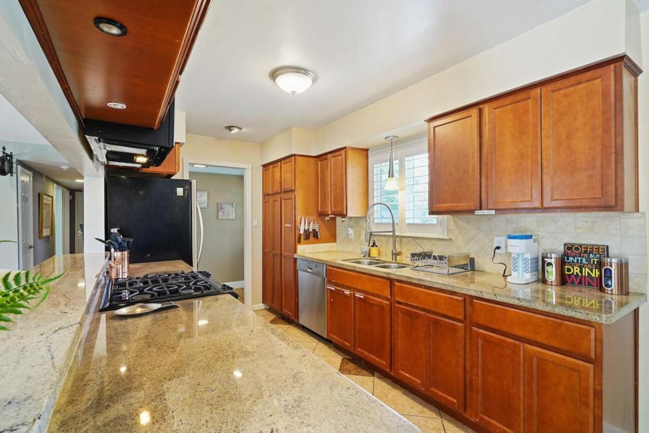 Riverview Huge Yard, Quiet Cul-de-sac, Perfect For Families * Sacramento