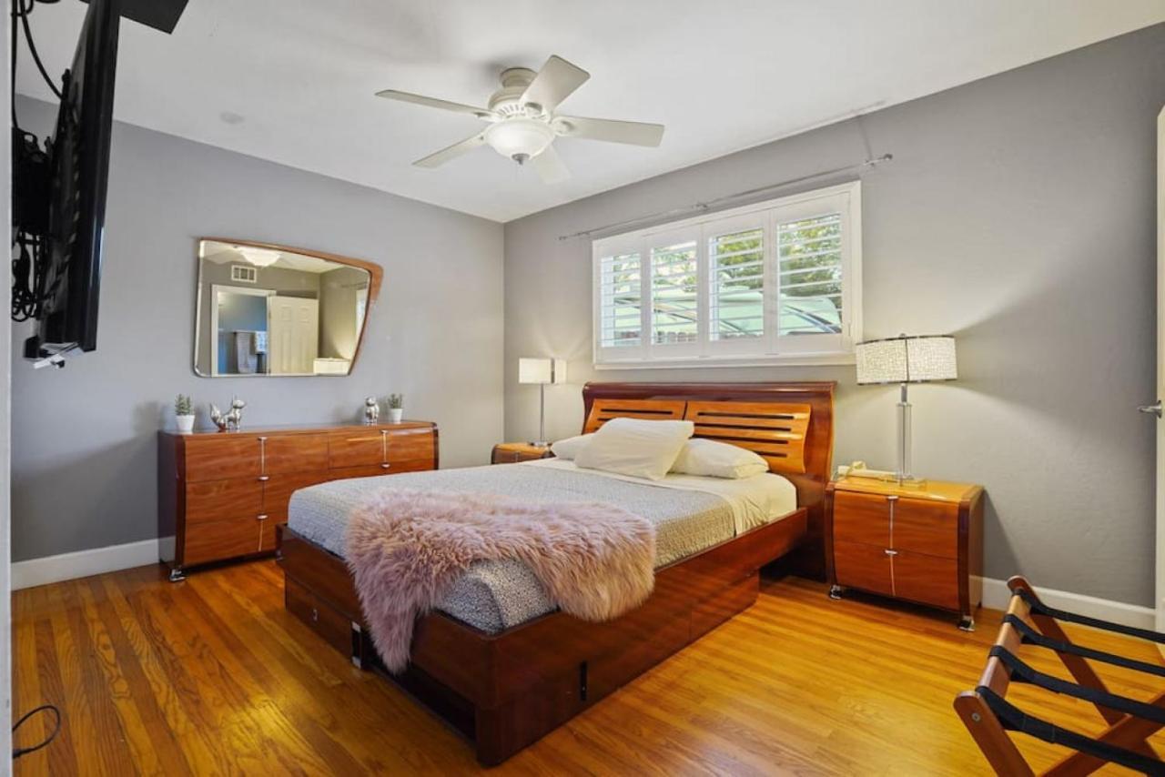 Riverview Huge Yard, Quiet Cul-de-sac, Perfect For Families Holiday home Sacramento